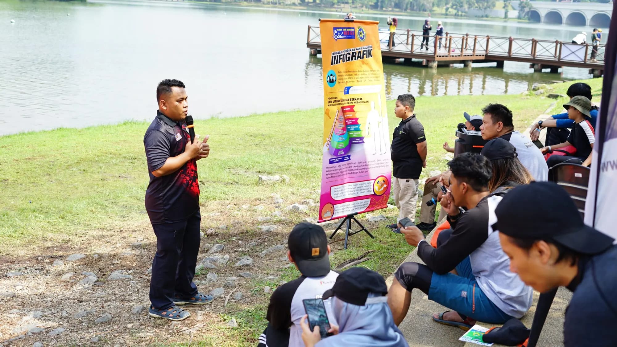 Paddlers getting ready, Putrajaya Lake